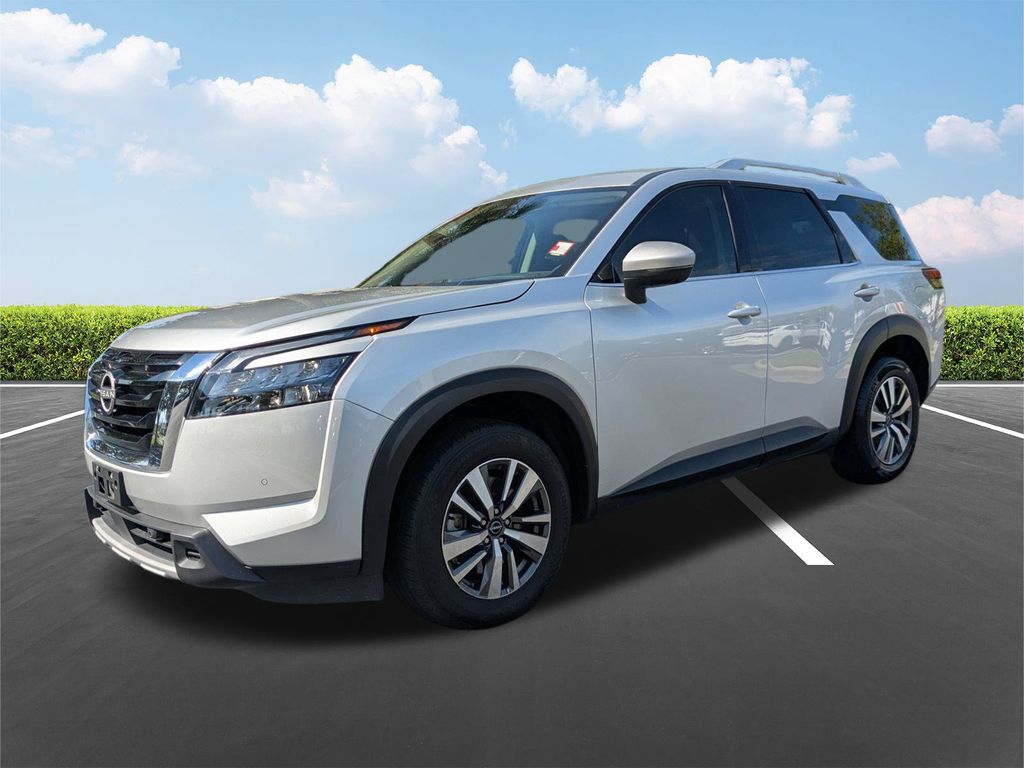 Used 2025 Nissan Pathfinder SUV
