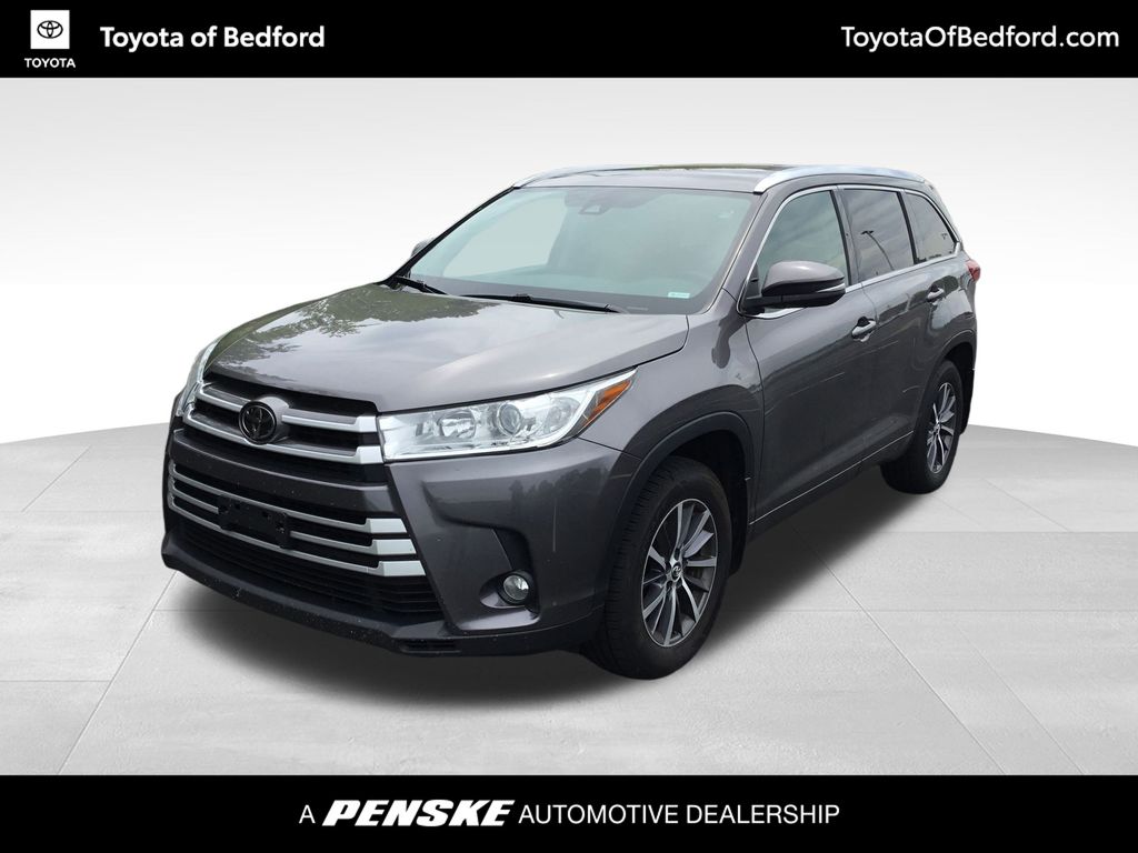 2017 Toyota Highlander XLE -
                Bedford, OH