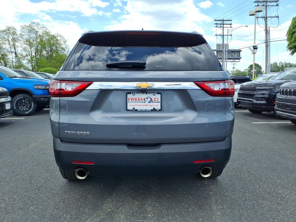 used 2020 Chevrolet Traverse car, priced at $17,300
