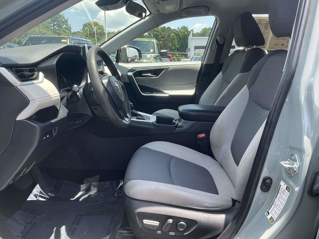 Used 2023  Toyota XLE image 15