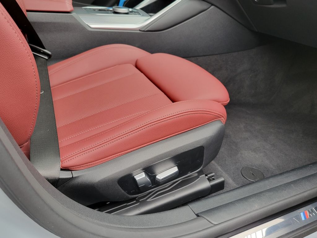 Thumbnail: 2023 BMW i4 - 12
