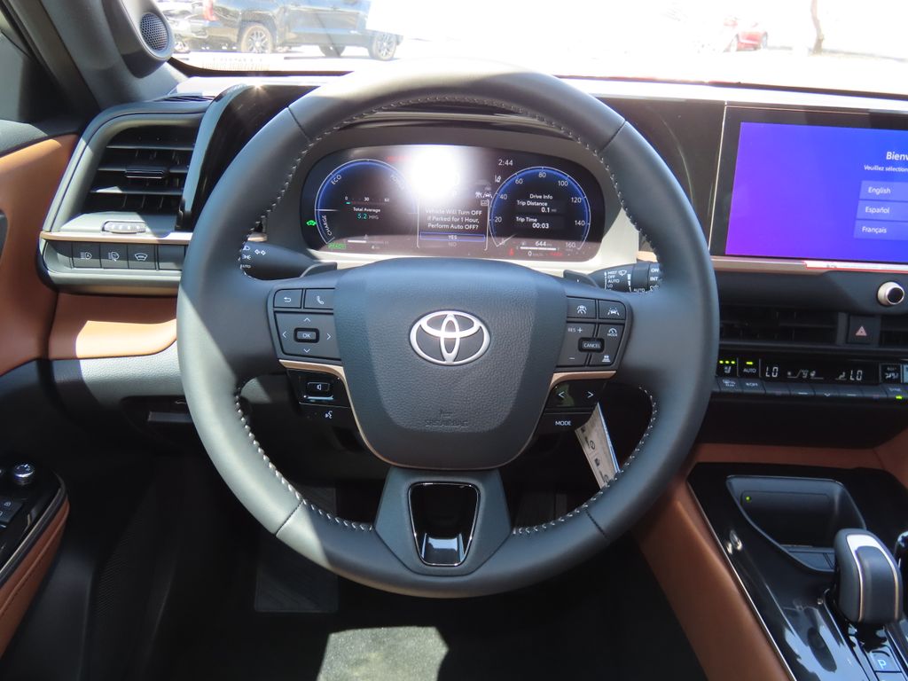 2025 Toyota Crown Limited 10