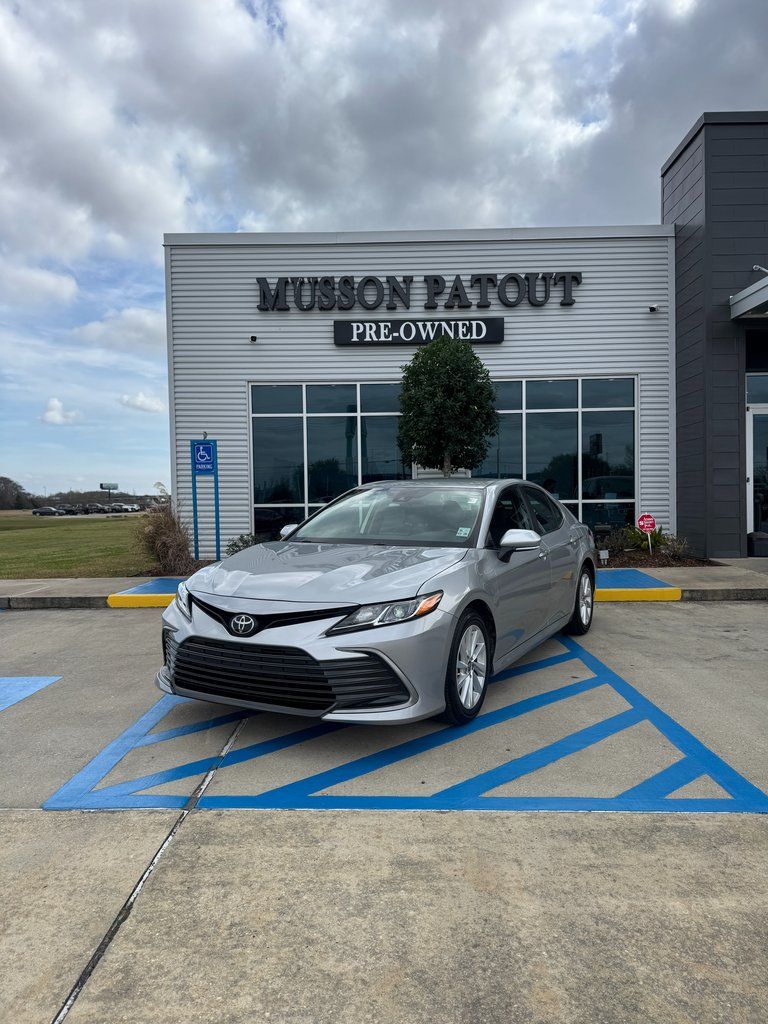 2024 Toyota Camry LE FWD