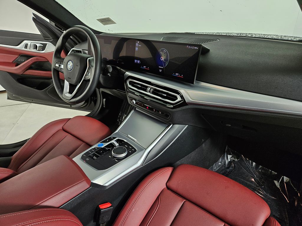 Thumbnail: 2023 BMW i4 - 13