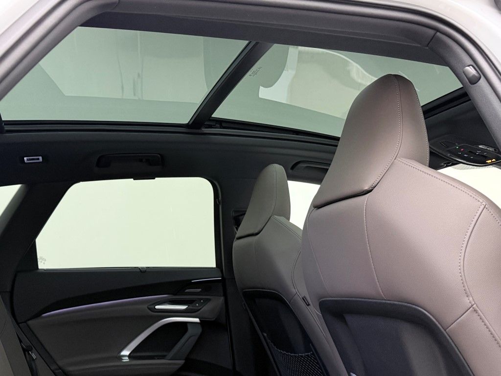 Thumbnail: 2025 Audi Q5 - 14