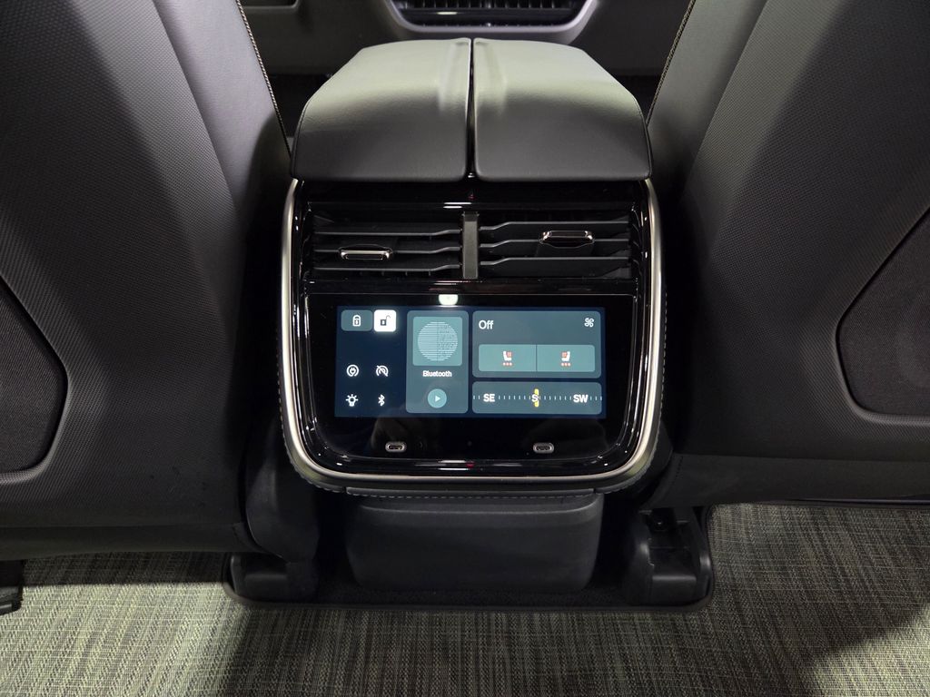 2024 Rivian R1S Adventure Dual Motor Max Pack