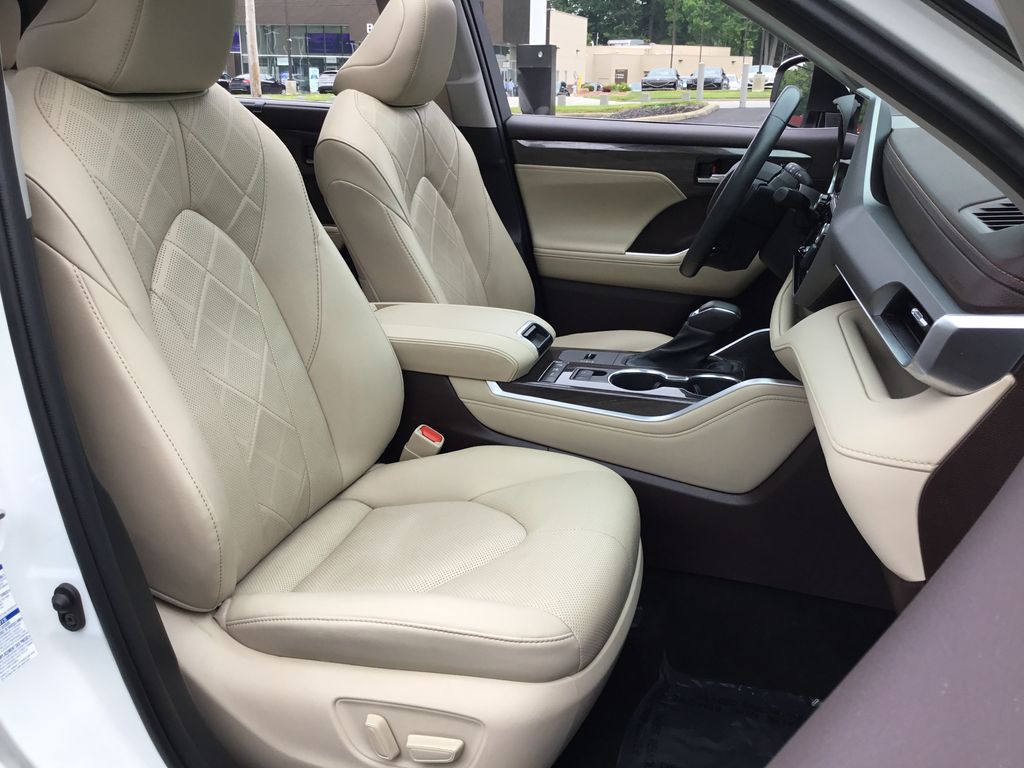 2021 Toyota Highlander Platinum 10