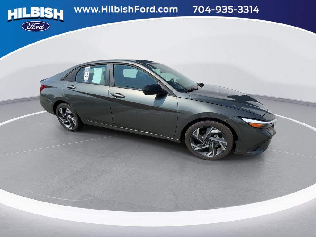 Used 2025 Amazon Gray Hyundai SEL Sport image 9