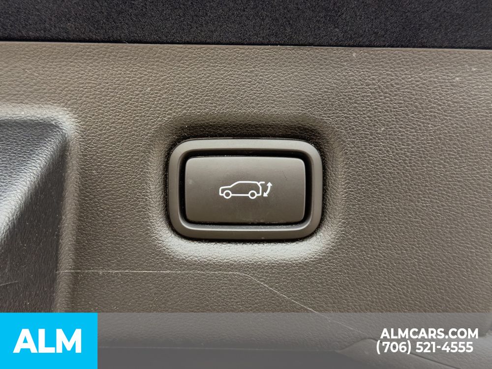 Used 2025 Abyss Black Hyundai SEL image 21