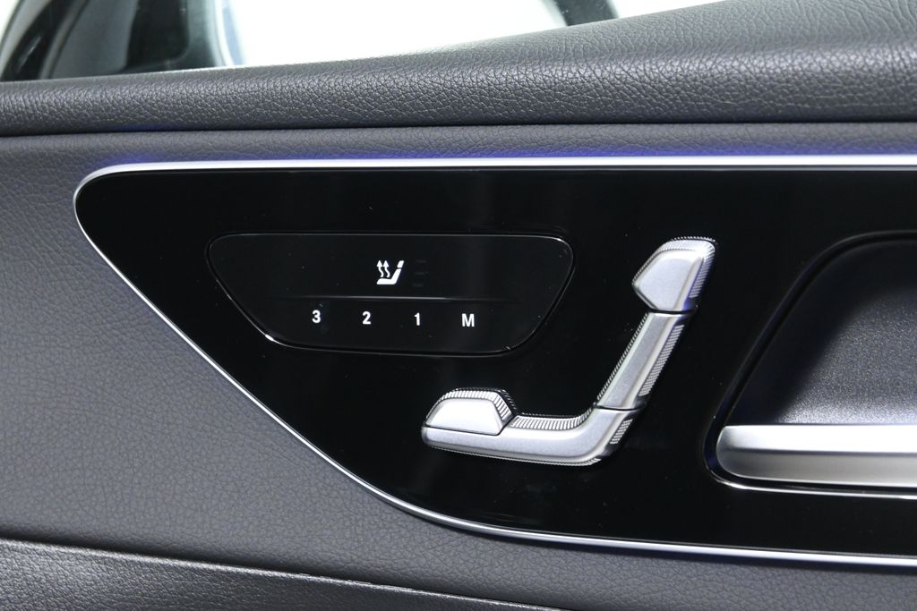 Thumbnail: 2026 Mercedes-Benz GLC - 22