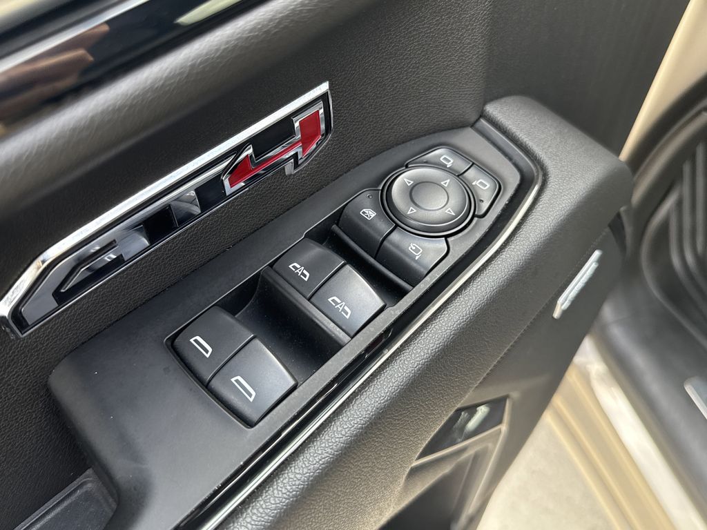 2022 GMC Sierra 1500 AT4 - 10