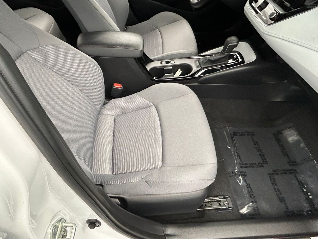 Used 2024 Ice Cap Toyota SE image 36