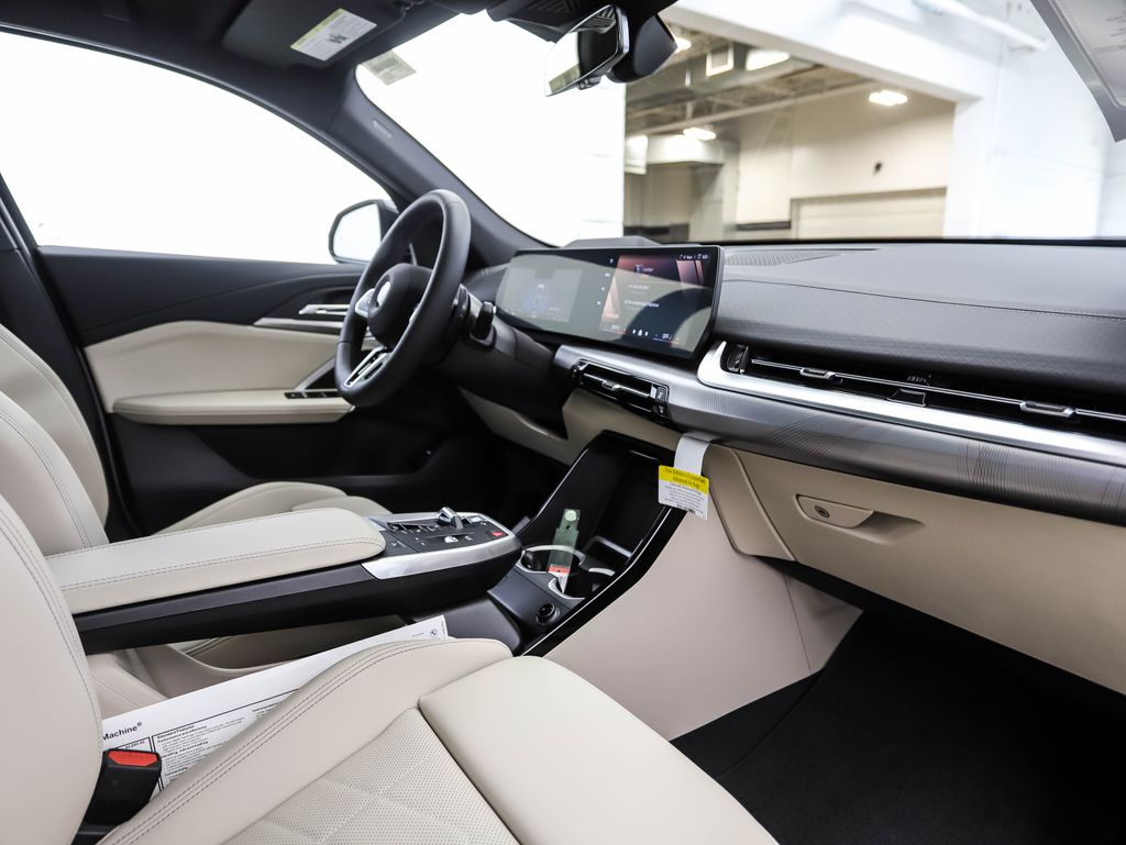 Thumbnail: 2025 BMW X2 - 28