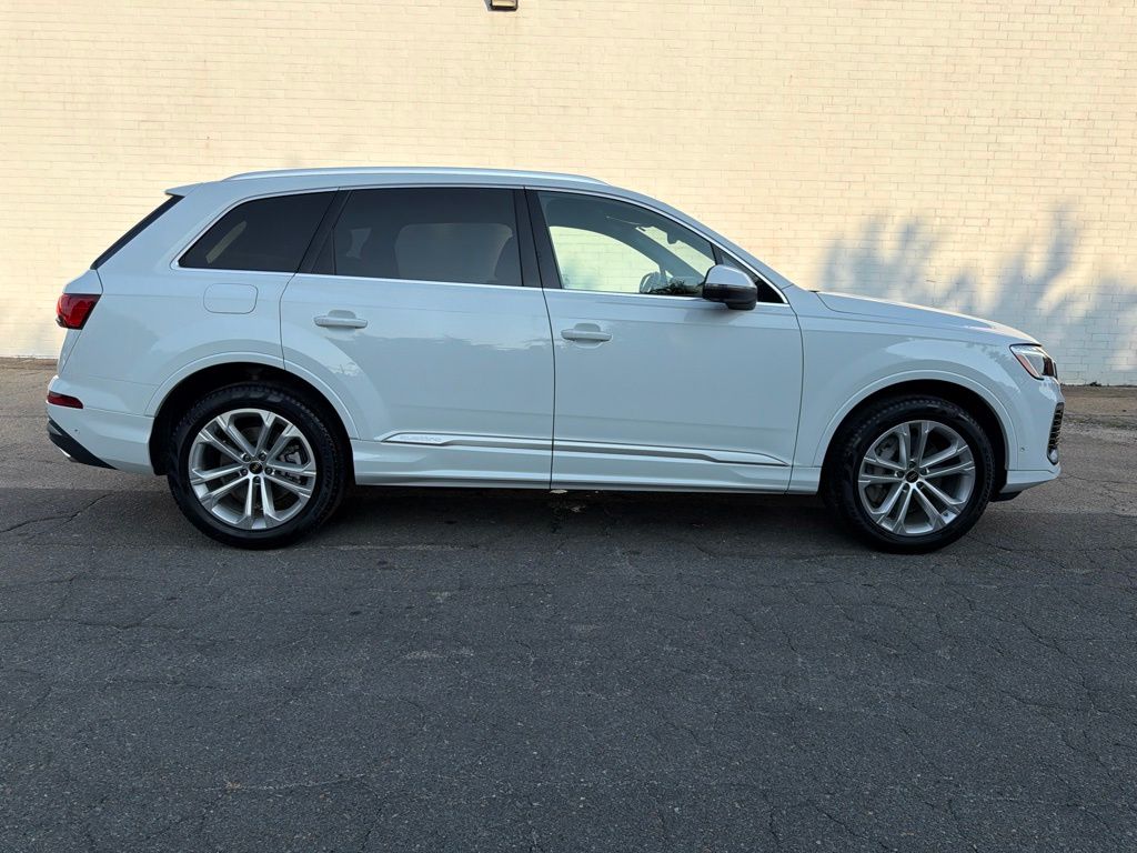 Glacier White Metallic 2025 Audi Q7 SUV / Crossover All-Wheel Drive 8-Speed Automatic