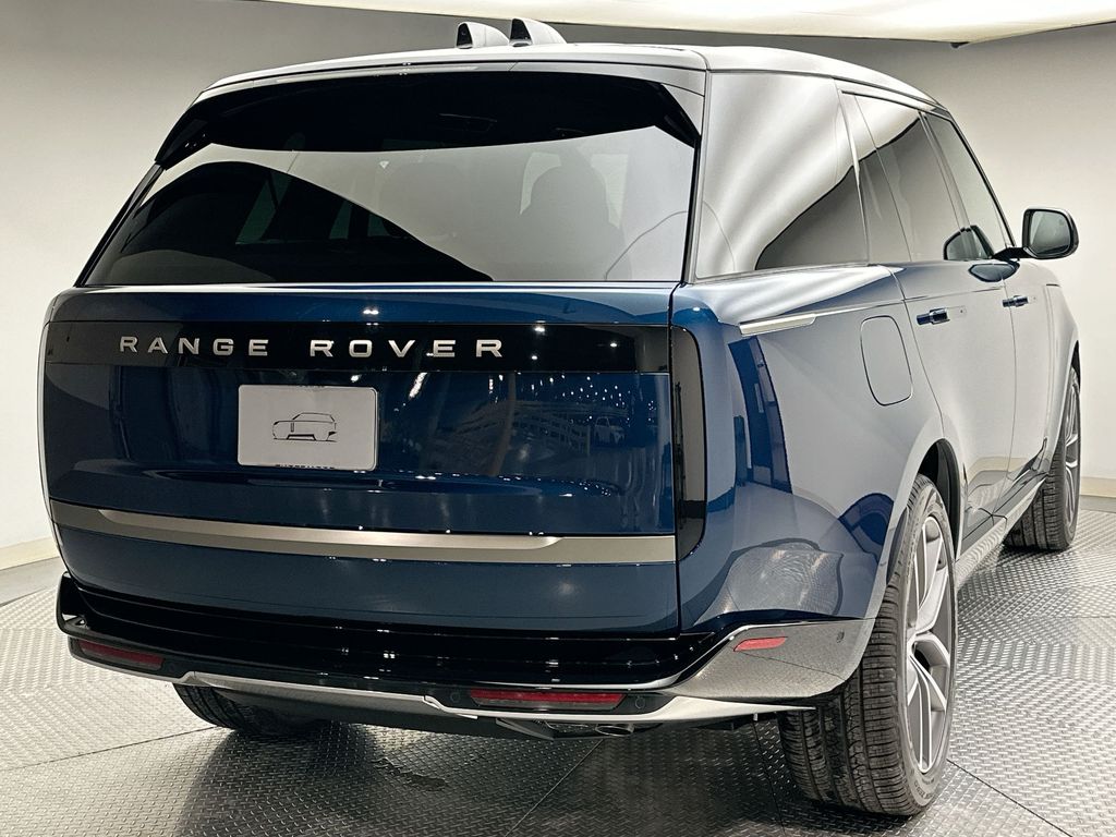 Thumbnail: 2026 Land Rover Range Rover - 3