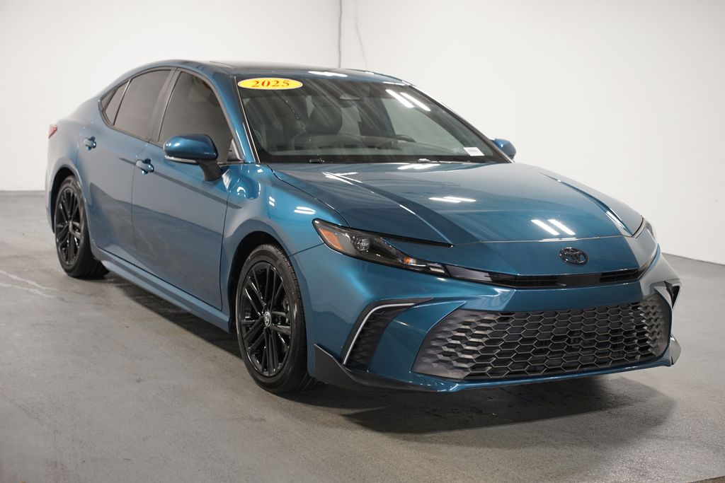Thumbnail: 2025 Toyota Camry - 3