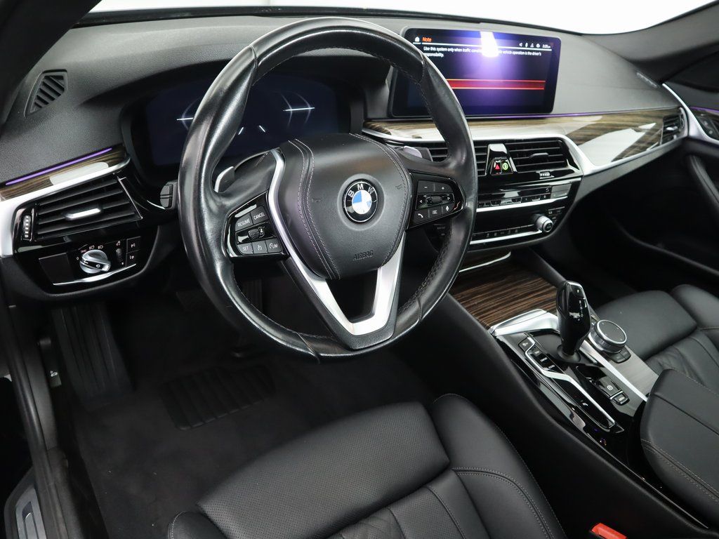 Thumbnail: 2021 BMW 5 Series - 9