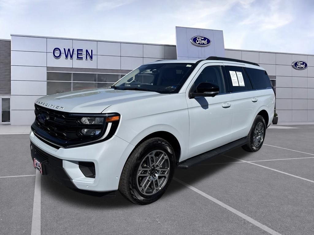  2025 Ford Expedition Active 4WD   