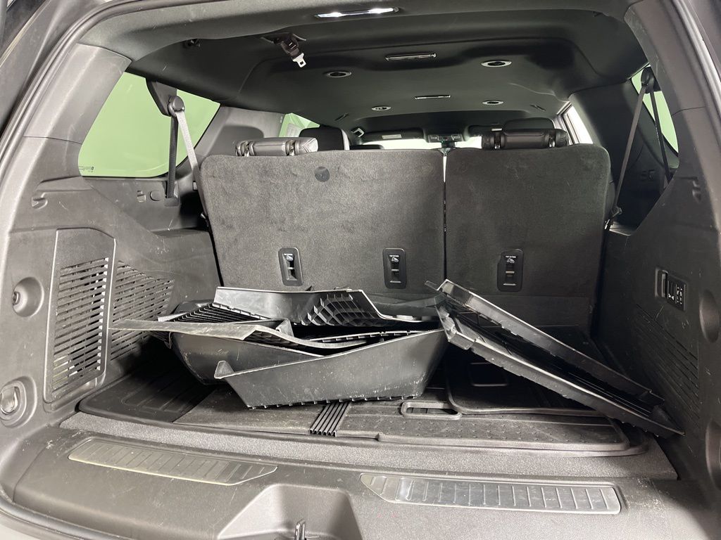 Thumbnail: 2022 Chevrolet Suburban - 12