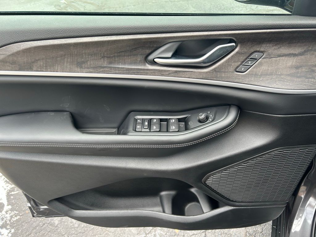 new 2025 Jeep Grand Cherokee L car, priced at $48,220