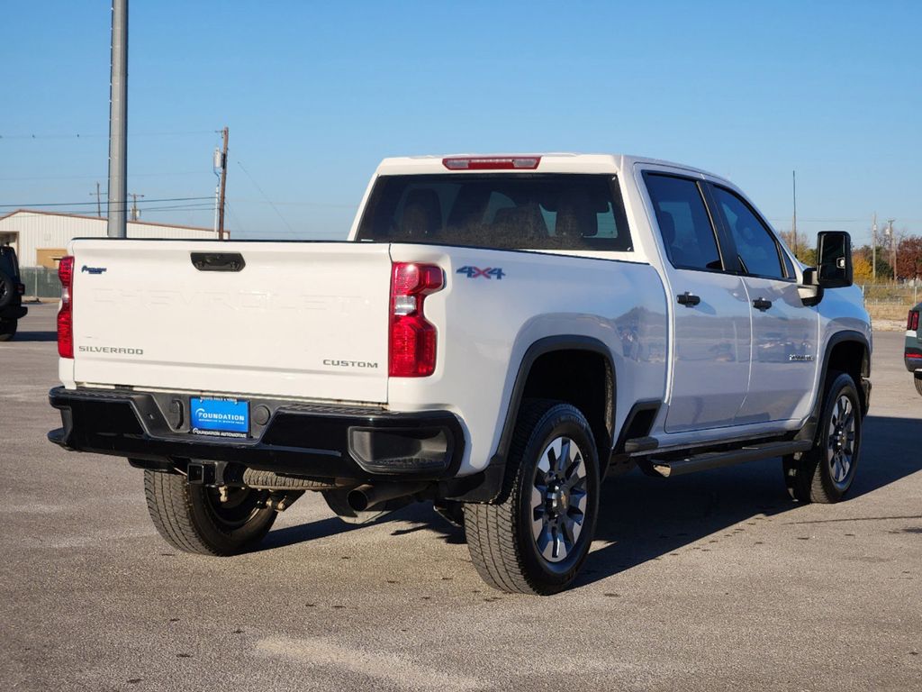 2023 Chevrolet Silverado 2500HD Custom 8