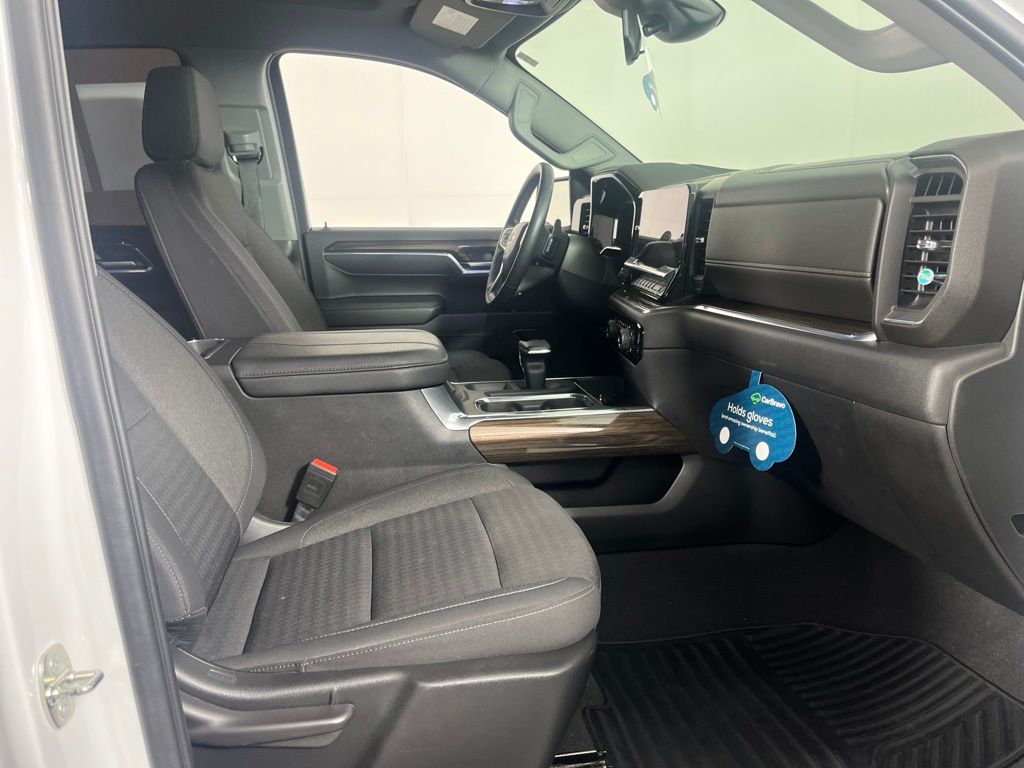 Thumbnail: 2023 Chevrolet Silverado 1500 - 5