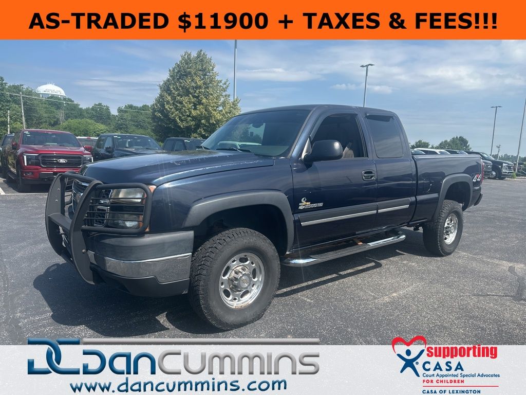 Medium Cadet Blue Metallic 2005 Chevrolet Silverado 2500HD LS Extended Cab 4WD Pickup Truck Four-Wheel Drive 4-Speed Automatic Overdrive