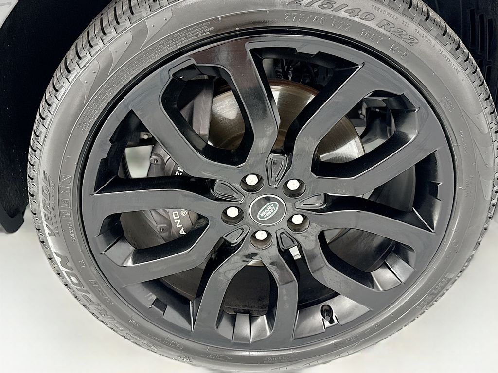 Thumbnail: 2022 Land Rover Range Rover - 31