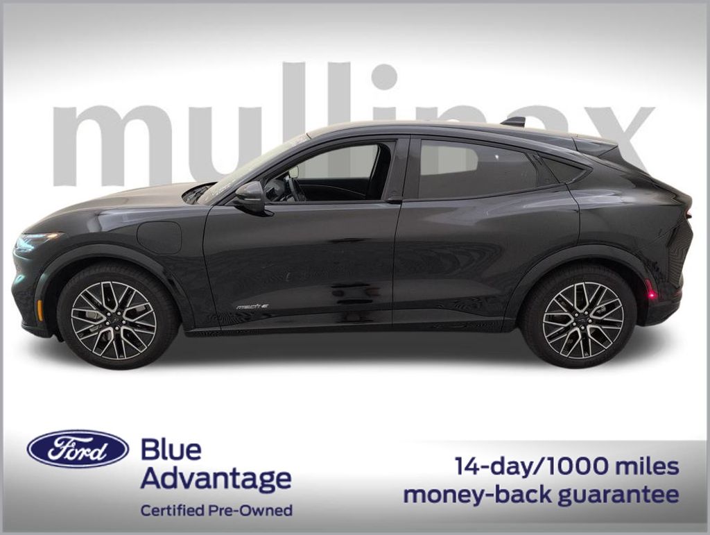 2024 Ford Mustang Mach-E Premium photo 8