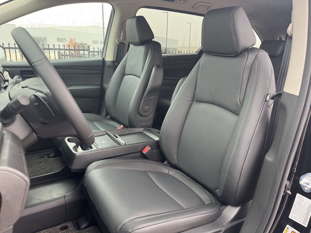 Thumbnail: 2026 Honda Odyssey - 13