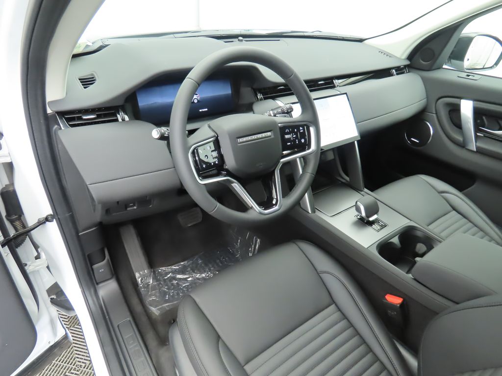 Thumbnail: 2025 Land Rover Discovery Sport - 9