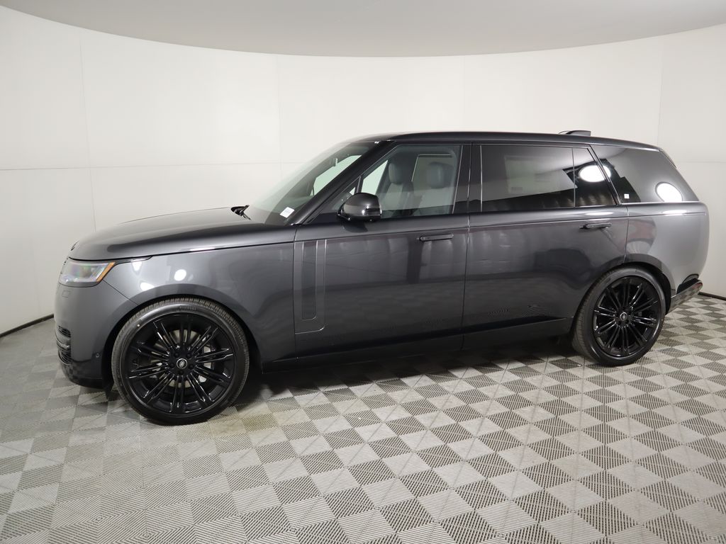 2025 Land Rover Range Rover SE 8