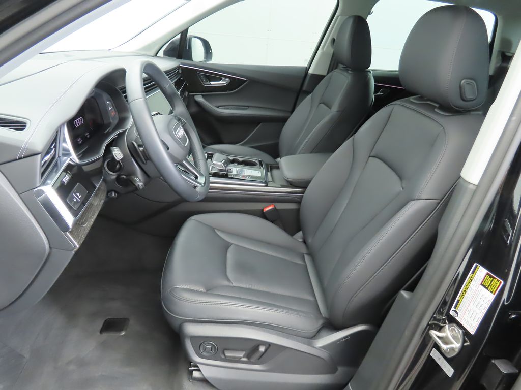 Thumbnail: 2023 Audi Q7 - 19