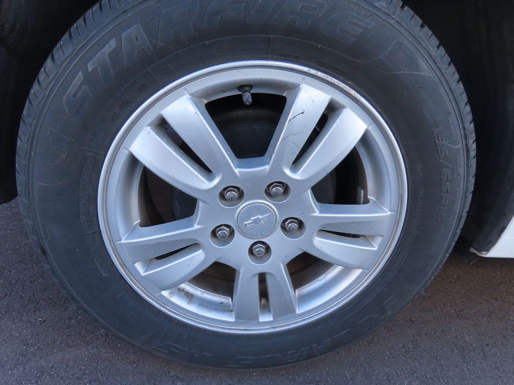 Thumbnail: 2016 Chevrolet Sonic - 17