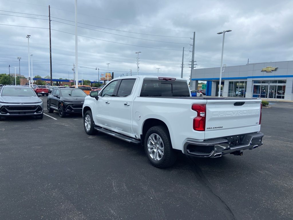 Thumbnail: 2024 Chevrolet Silverado 1500 - 3