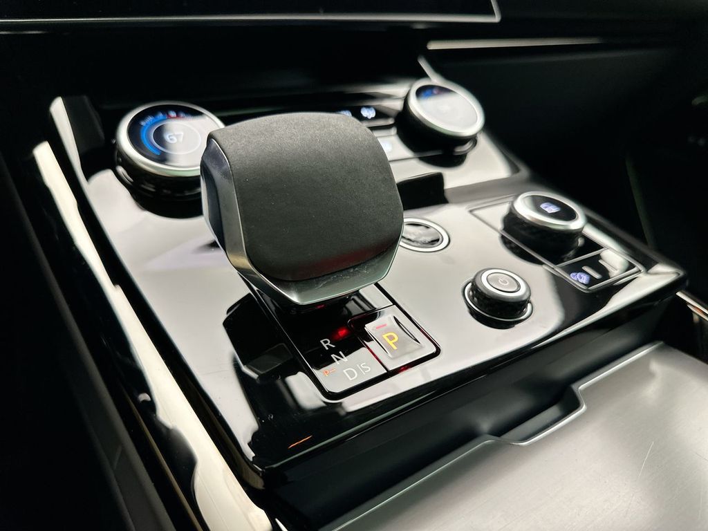 Thumbnail: 2023 Land Rover Range Rover Sport - 24