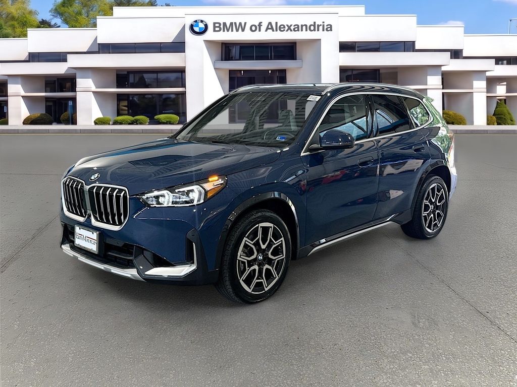 Used 2026 Blue BMW xDrive28i image 3