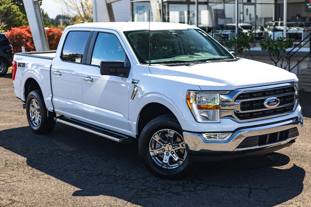 2022 Ford F-150 XLT thumbnail 2