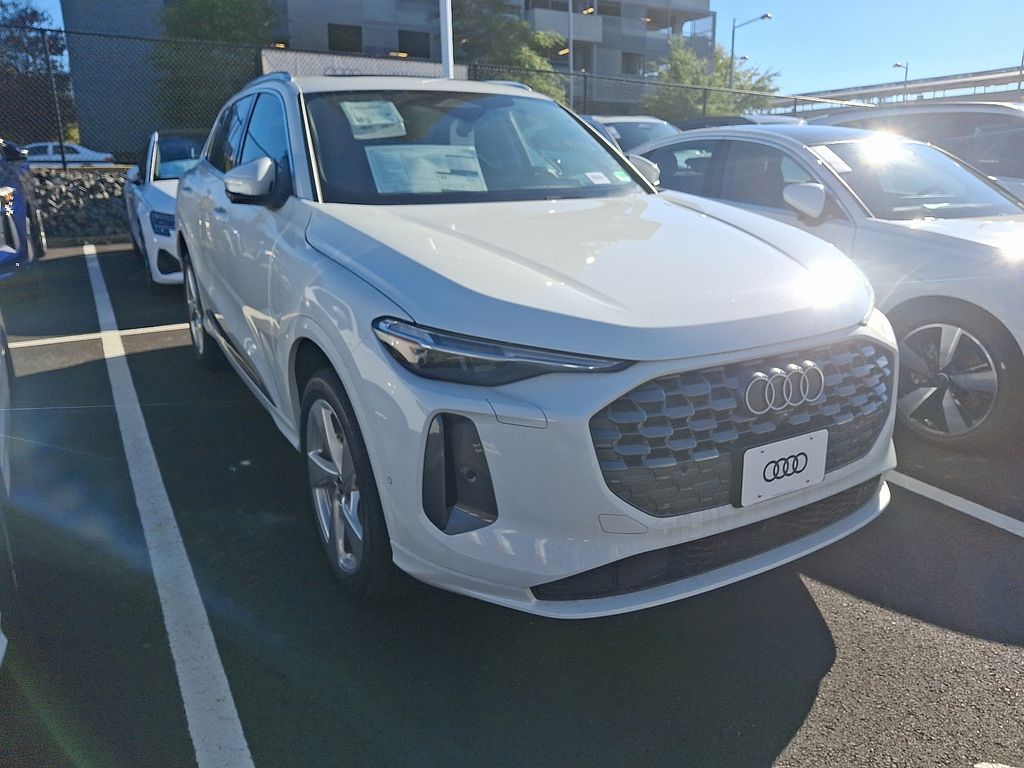 Thumbnail: 2025 Audi Q5 - 3