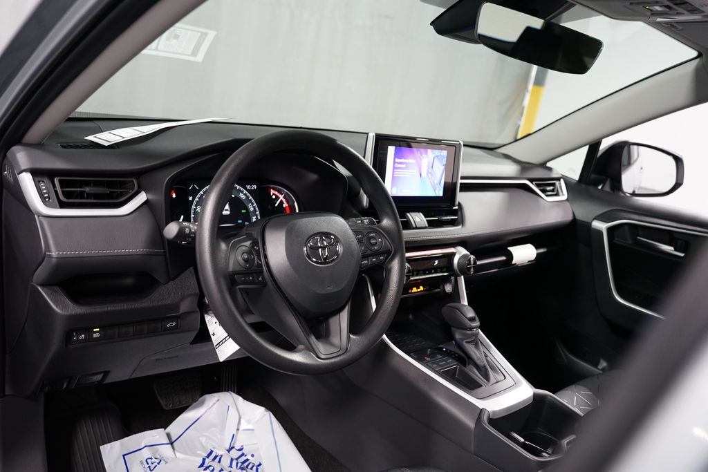 Thumbnail: 2025 Toyota RAV4 - 11