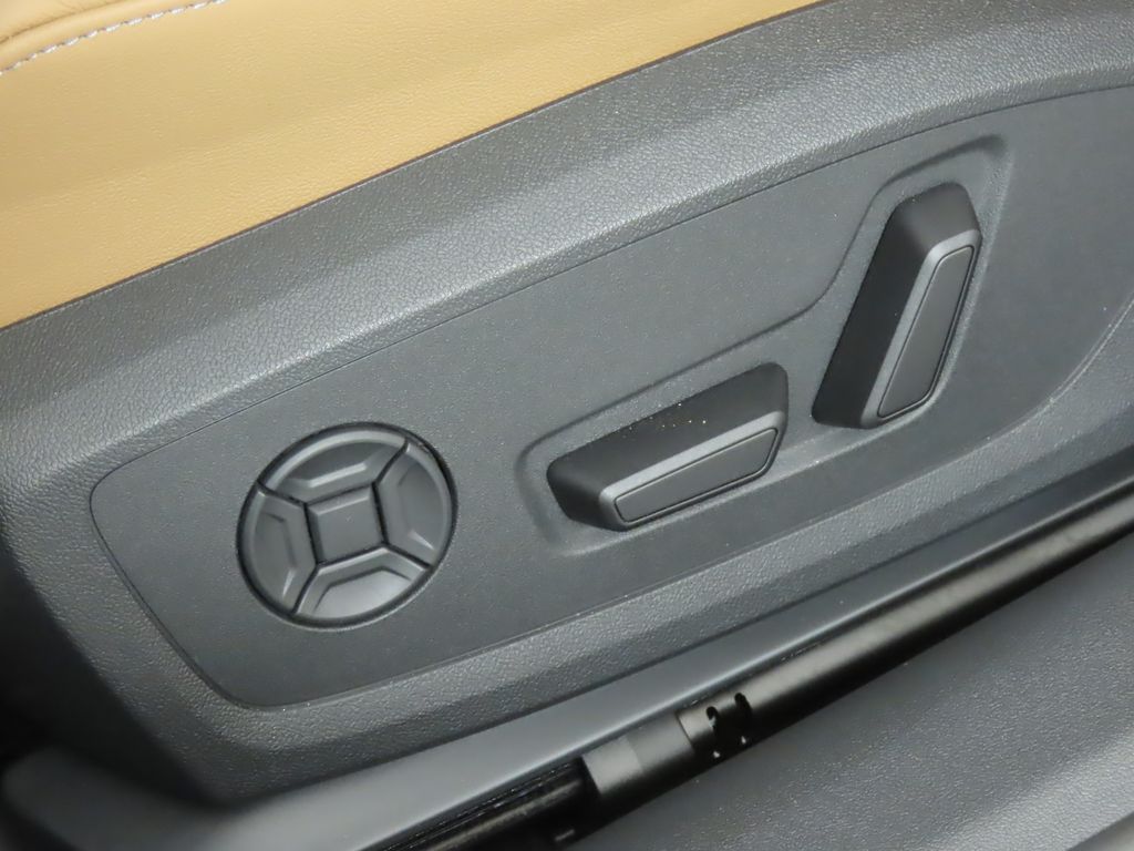 Thumbnail: 2025 Audi A5 - 32