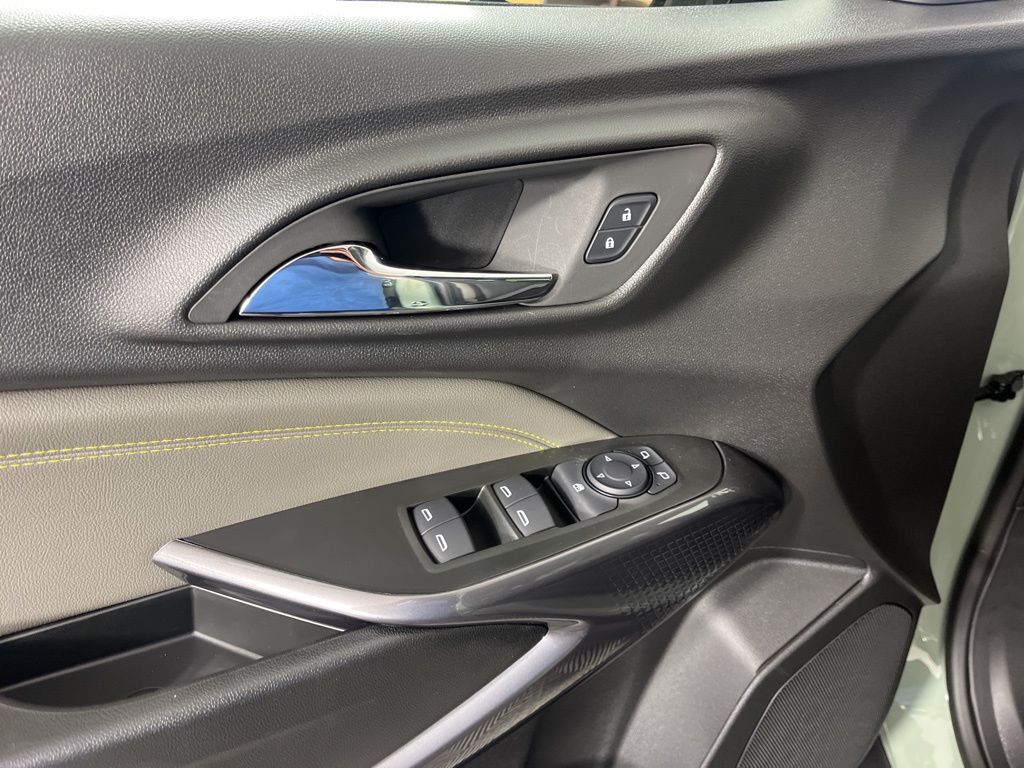 Thumbnail: 2026 Chevrolet Trax - 22