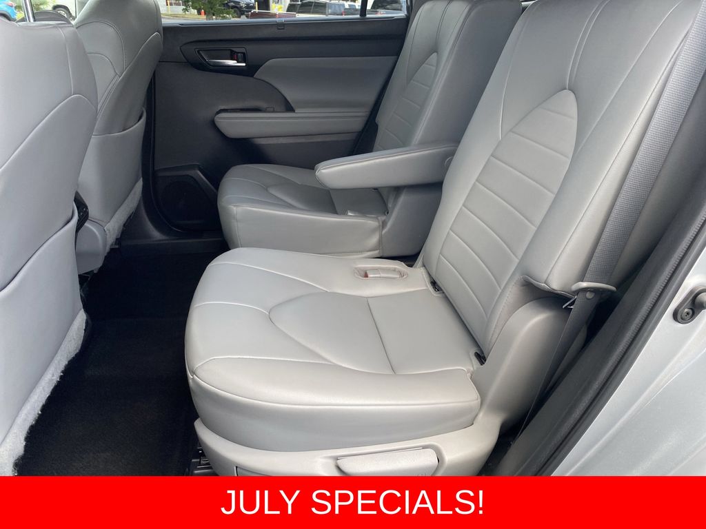 Used 2023 Toyota Highlander SUV