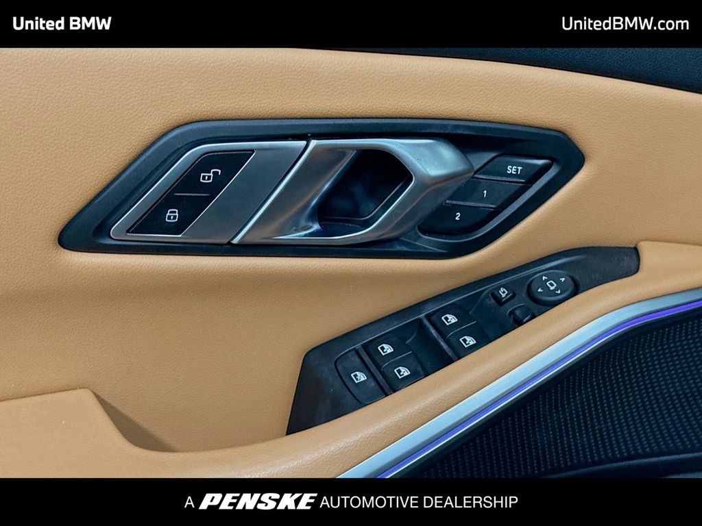 Thumbnail: 2022 BMW 3 Series - 3