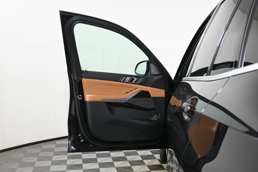 Thumbnail: 2026 BMW X5 - 27
