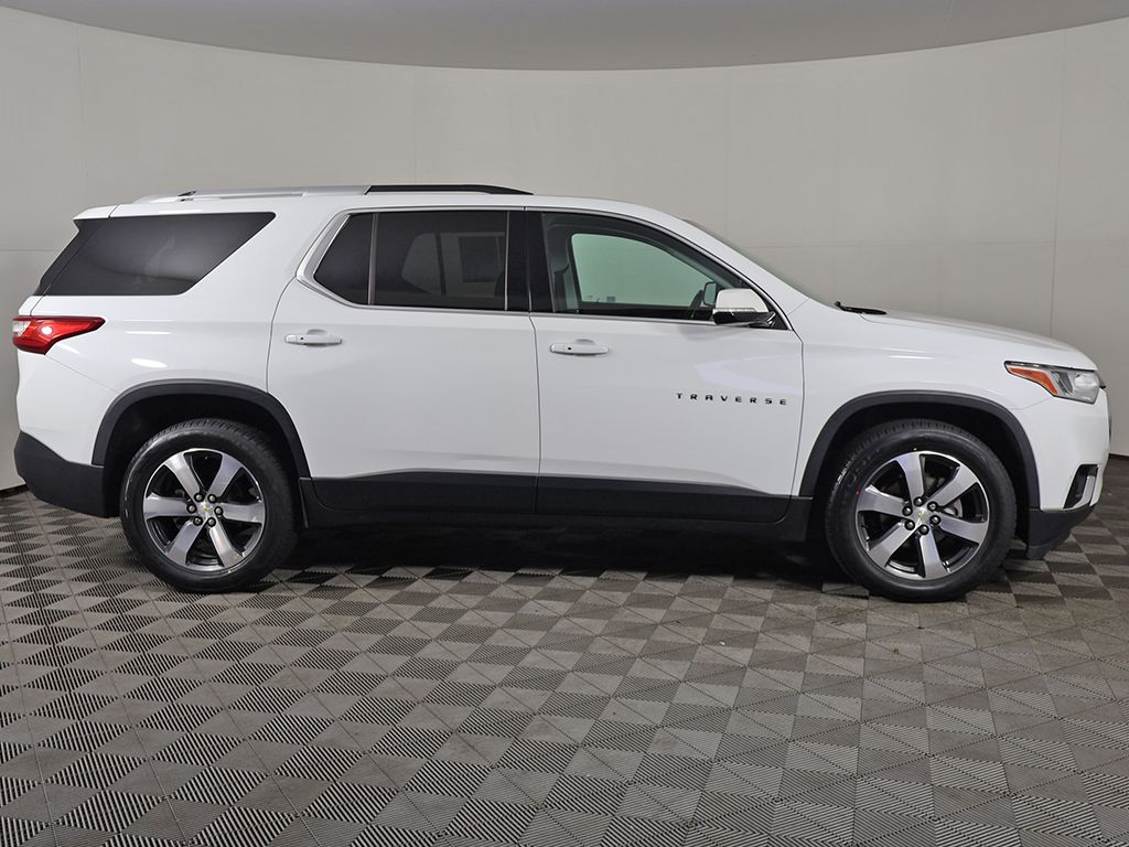 Used 2018 White Chevrolet 3LT image 19