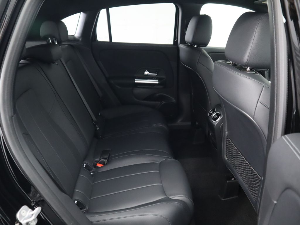 Thumbnail: 2025 Mercedes-Benz GLA - 22