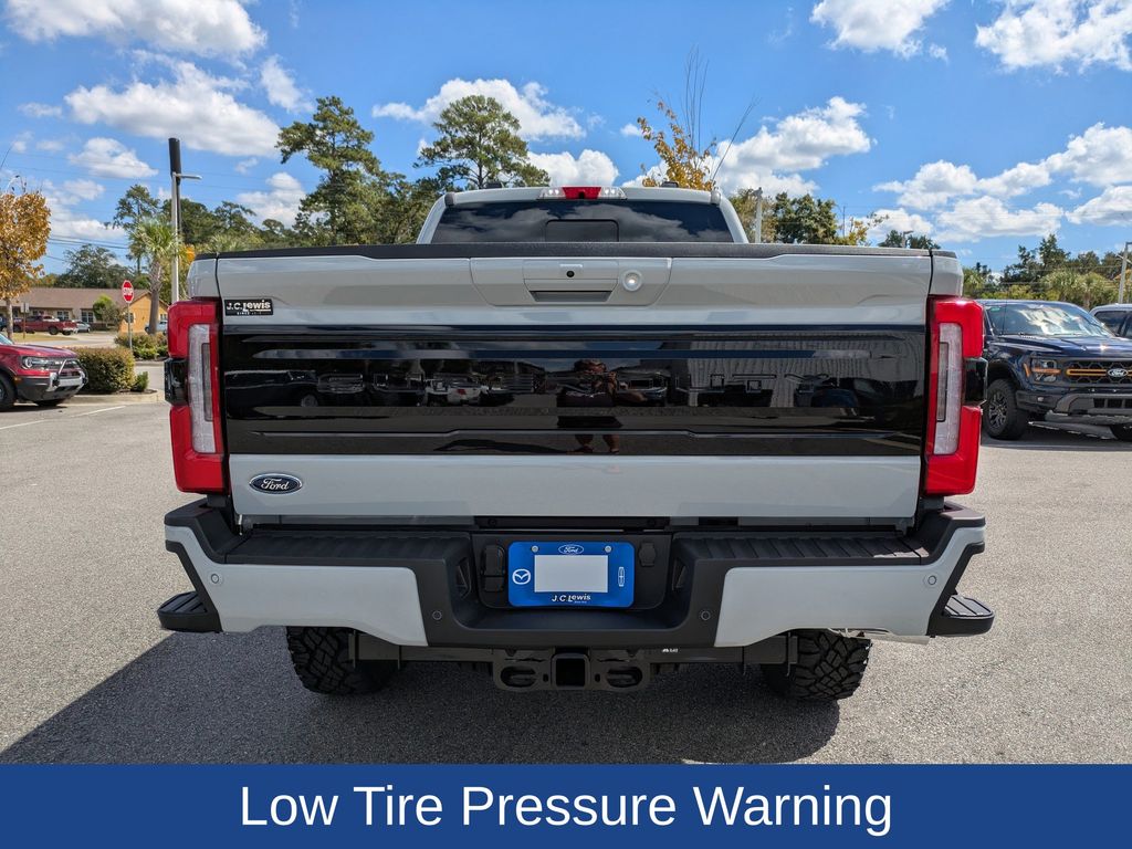 2026 Ford Super Duty F-350 SRW Platinum