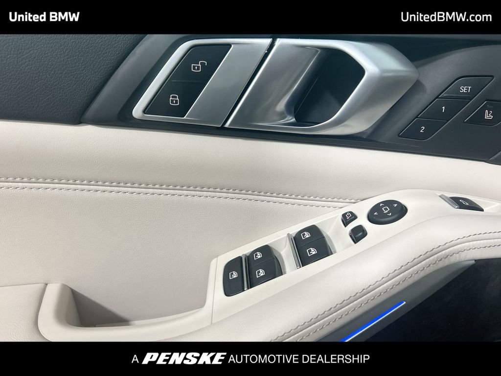 Thumbnail: 2023 BMW X5 - 11