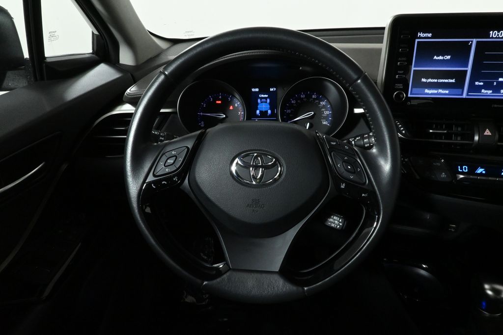 2022 Toyota C-HR XLE 20